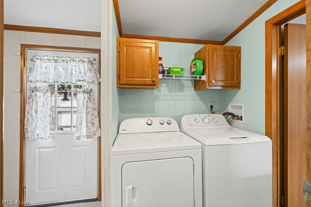 19 Brookins Drive, Olmsted Falls, OH 44138