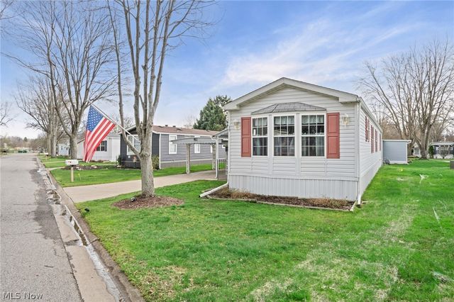 19 Brookins Drive, Olmsted Falls, OH 44138