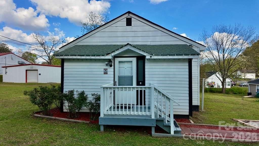 405 S 12th Street, Bessemer City, NC 28016