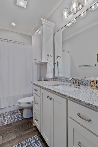 5790 Northwood Oaks Drive, Shreveport, LA 71107