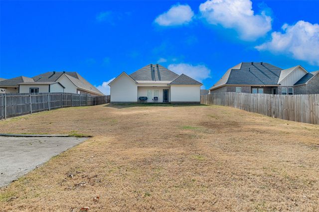 5790 Northwood Oaks Drive, Shreveport, LA 71107
