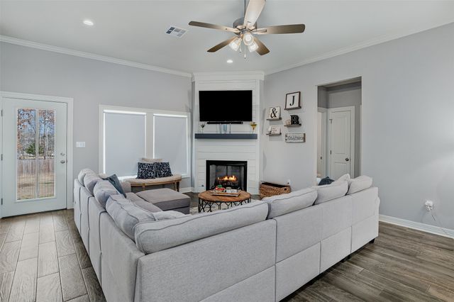 5790 Northwood Oaks Drive, Shreveport, LA 71107