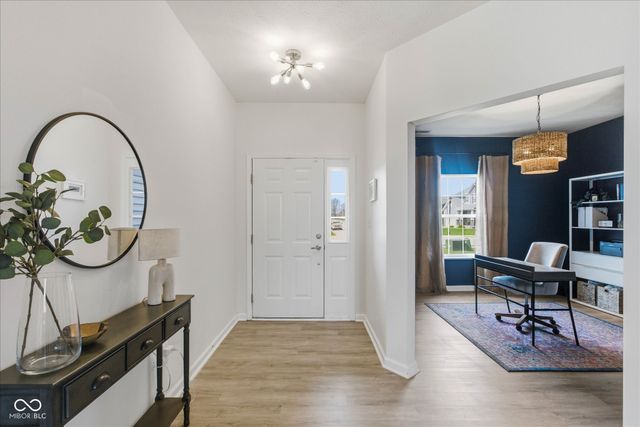 595 N Wyndstone Way, Fortville, IN 46040