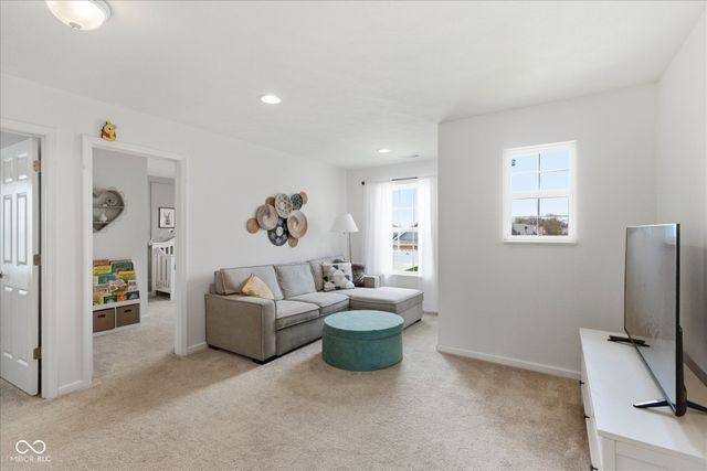 595 N Wyndstone Way, Fortville, IN 46040