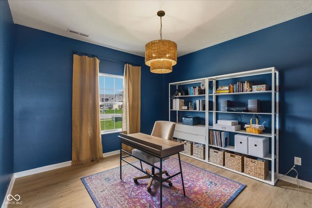 595 N Wyndstone Way, Fortville, IN 46040