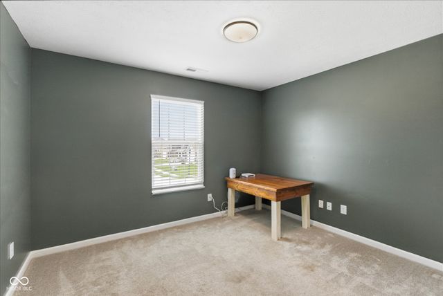 595 N Wyndstone Way, Fortville, IN 46040