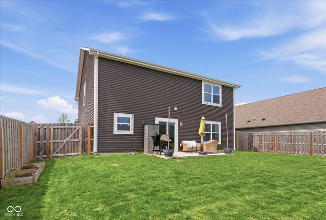 595 N Wyndstone Way, Fortville, IN 46040