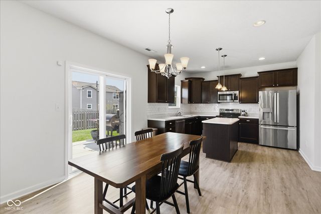 595 N Wyndstone Way, Fortville, IN 46040