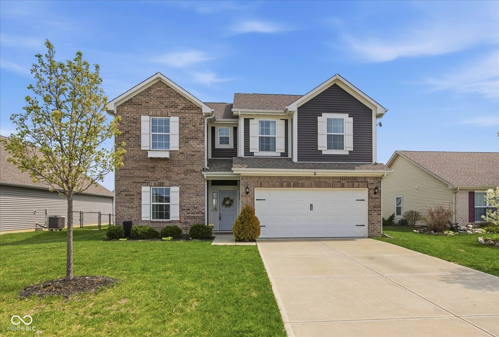 595 N Wyndstone Way, Fortville, IN 46040