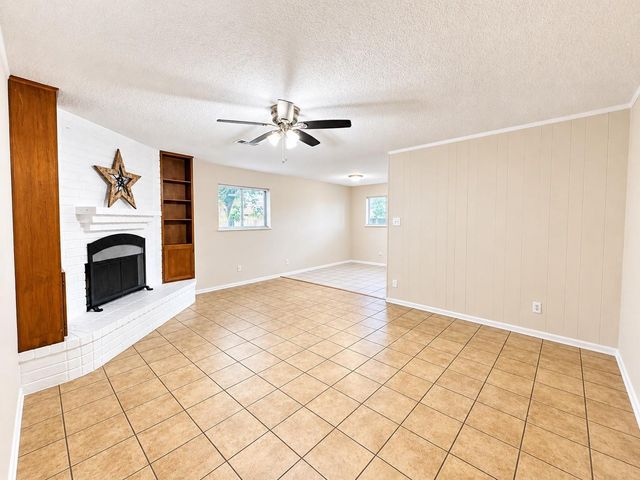 3130 Balzar Drive, Dickinson, TX 77539