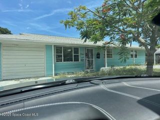 941 Vangi Lane NE, Palm Bay, FL 32905