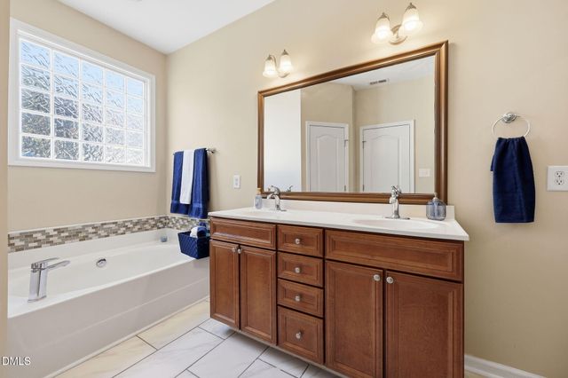 3213 Landing Falls Lane, Raleigh, NC 27616