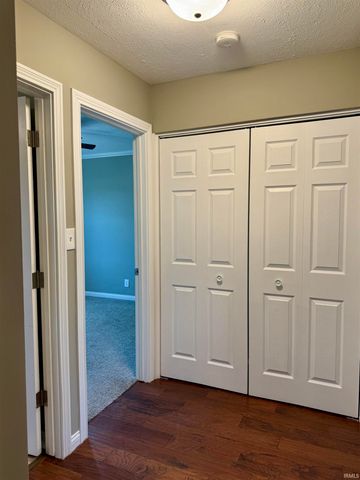 6340 Country Lane, Evansville, IN 47715
