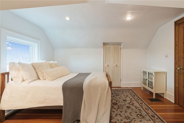 2335 Blake Blvd SE, Cedar Rapids, IA 52403