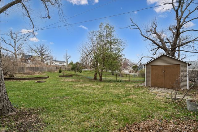 2335 Blake Blvd SE, Cedar Rapids, IA 52403