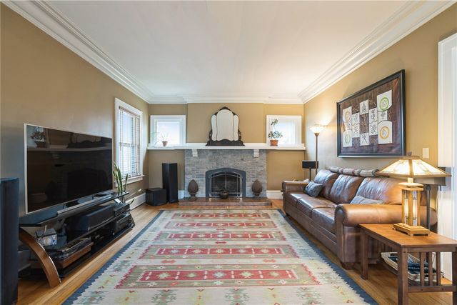 2335 Blake Blvd SE, Cedar Rapids, IA 52403