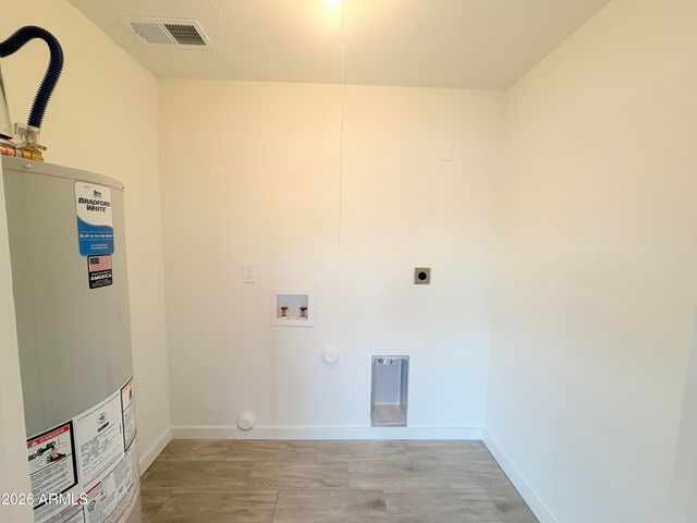 8843 N 40TH Avenue, Phoenix, AZ 85051