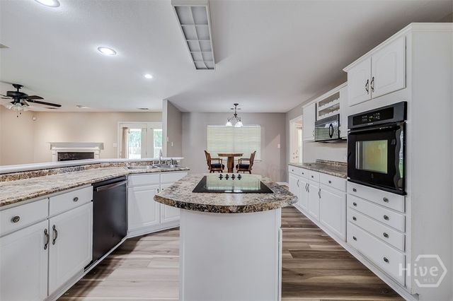 108 Bradford Drive, Bloomingdale, GA 31302
