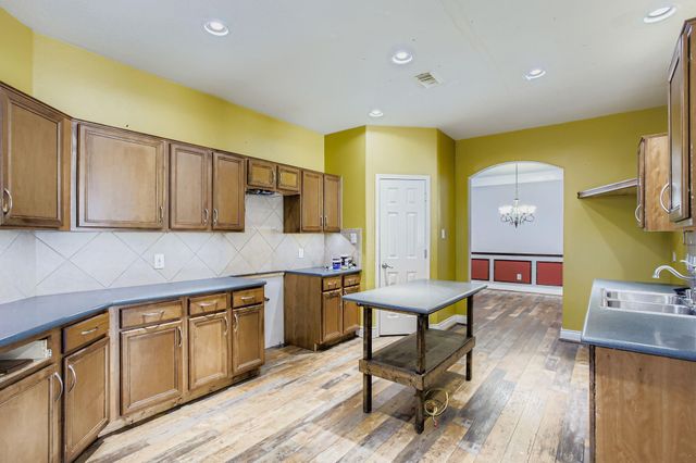 727 Pine Thicket Court, Spring, TX 77373