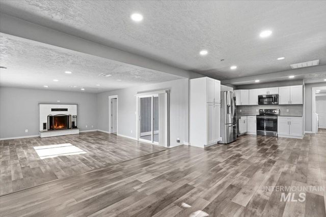 3029 N Maple Grove Rd, Boise, ID 83704