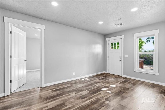 3029 N Maple Grove Rd, Boise, ID 83704
