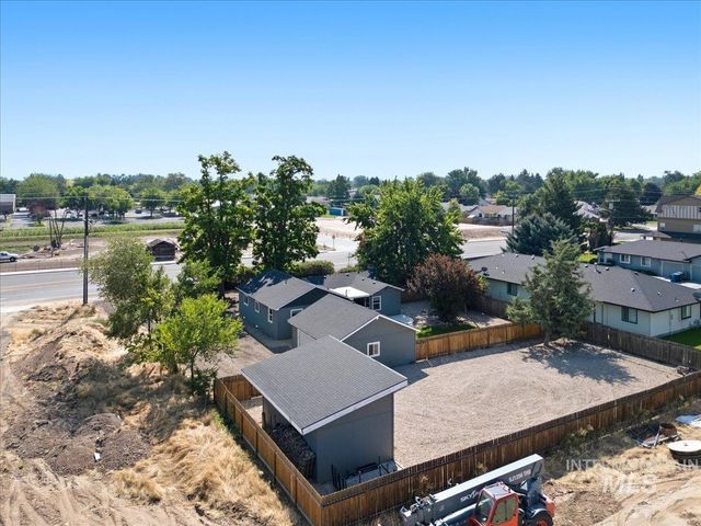 3029 N Maple Grove Rd, Boise, ID 83704