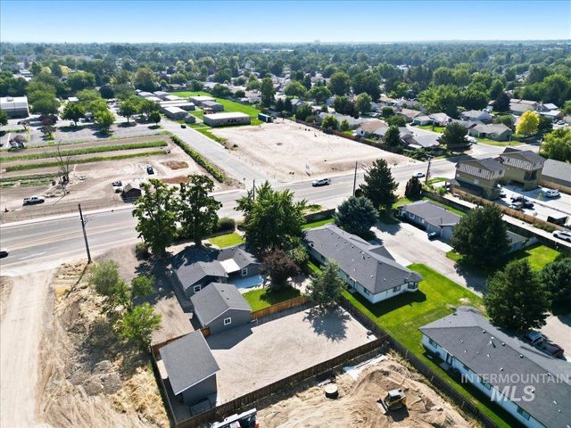 3029 N Maple Grove Rd, Boise, ID 83704