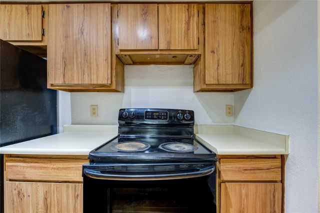 2800 Jeanetta Street 2504, Houston, TX 77063