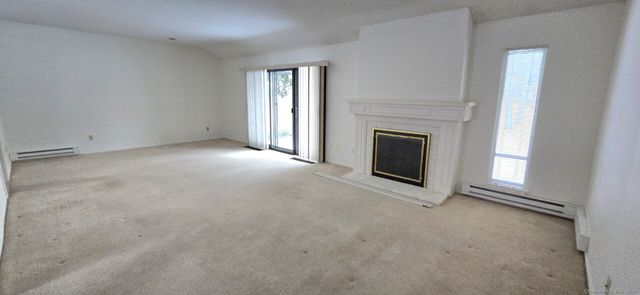 27 Heritage Village B, Southbury, CT 06488