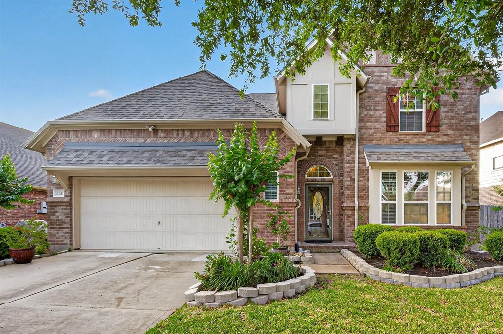12611 Colonial Glen Ct, Pearland, TX 77584