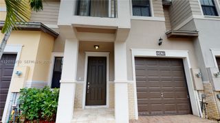 10428 NW 61st St, Doral, FL 33178