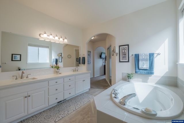 2835 Fillmore Av NW, Salem, OR 97304