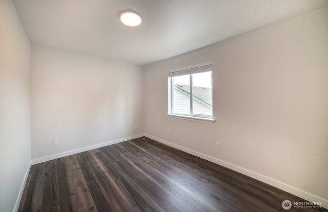 520 N Laventure Road, Mount Vernon, WA 98273