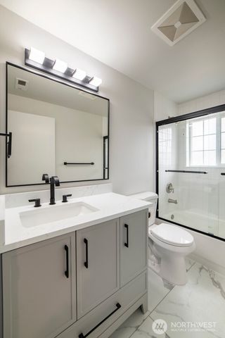 520 N Laventure Road, Mount Vernon, WA 98273