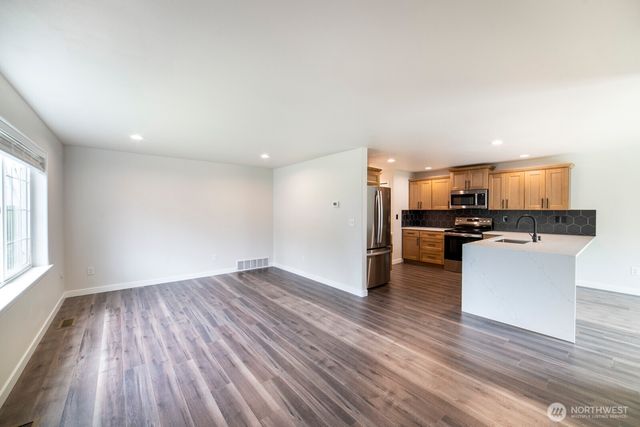 520 N Laventure Road, Mount Vernon, WA 98273