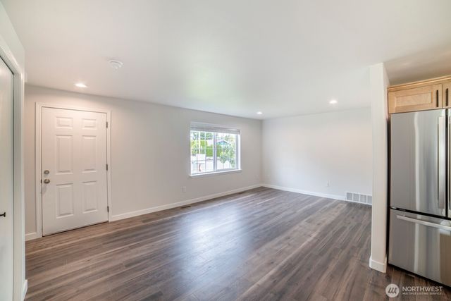 520 N Laventure Road, Mount Vernon, WA 98273