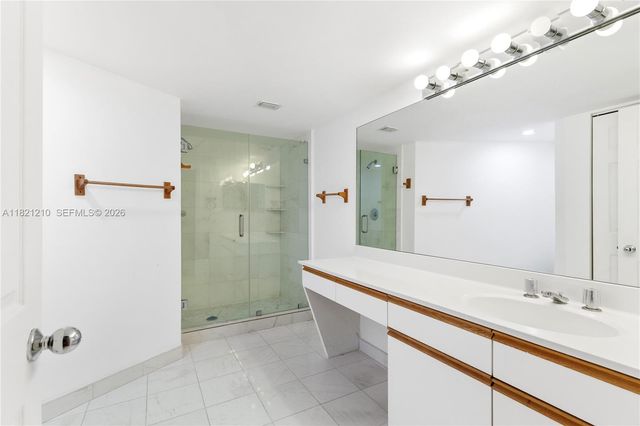 3530 Mystic Pointe Drive 2108, Aventura, FL 33180
