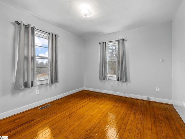 13 Damson Street, Spartanburg, SC 29303