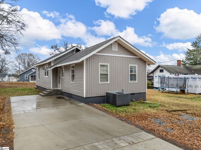 13 Damson Street, Spartanburg, SC 29303