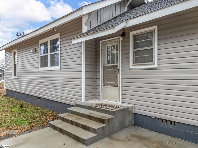 13 Damson Street, Spartanburg, SC 29303