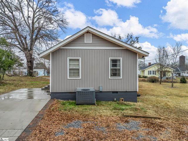 13 Damson Street, Spartanburg, SC 29303