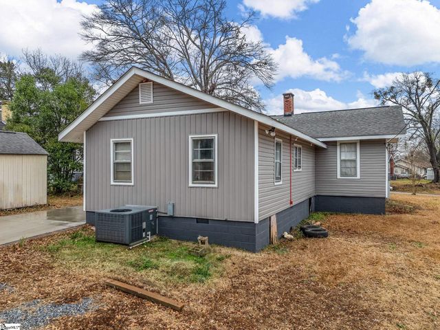 13 Damson Street, Spartanburg, SC 29303