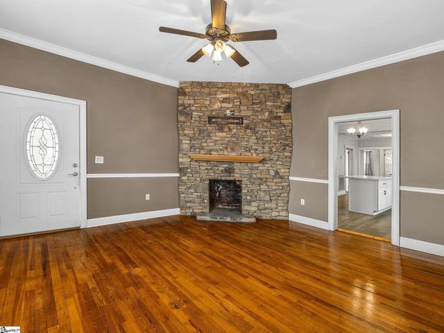 13 Damson Street, Spartanburg, SC 29303