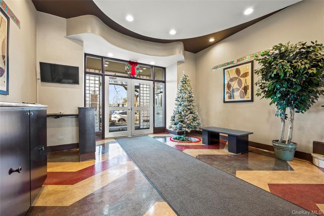 84-31 Van Wyck Expressway 3C, Jamaica, NY 11435