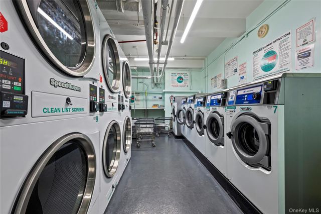 84-31 Van Wyck Expressway 3C, Jamaica, NY 11435