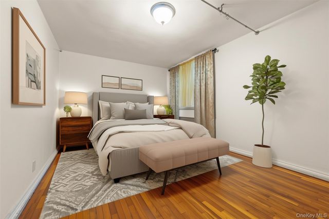 84-31 Van Wyck Expressway 3C, Jamaica, NY 11435