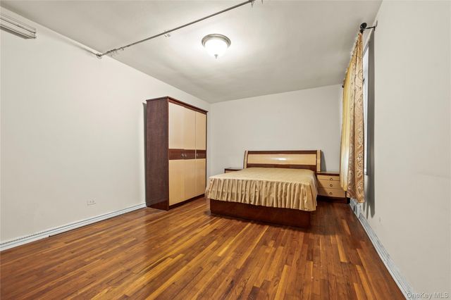 84-31 Van Wyck Expressway 3C, Jamaica, NY 11435