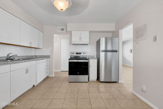 321 CRESTMONT Drive, El Paso, TX 79912