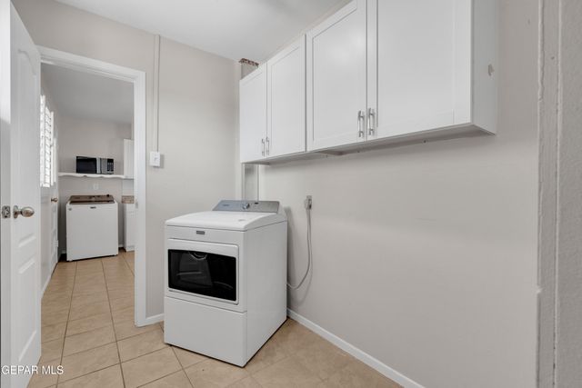 321 CRESTMONT Drive, El Paso, TX 79912