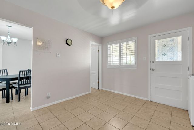 321 CRESTMONT Drive, El Paso, TX 79912